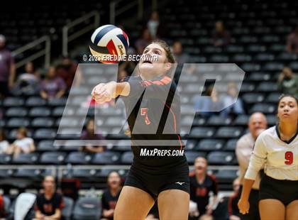 Thumbnail 2 in Iola vs. Schulenburg (UIL 2A Volleyball Semi-Final) photogallery.