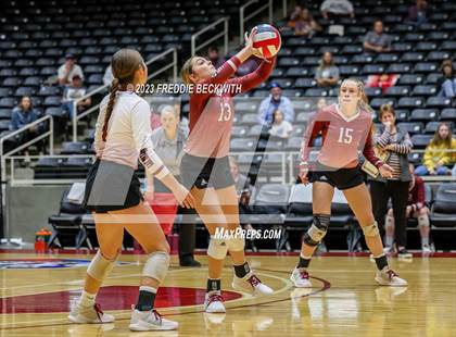 Thumbnail 3 in Iola vs. Schulenburg (UIL 2A Volleyball Semi-Final) photogallery.