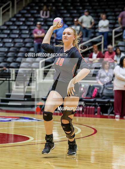 Thumbnail 2 in Iola vs. Schulenburg (UIL 2A Volleyball Semi-Final) photogallery.