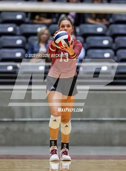 Thumbnail 1 in Iola vs. Schulenburg (UIL 2A Volleyball Semi-Final) photogallery.