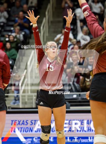 Thumbnail 2 in Iola vs. Schulenburg (UIL 2A Volleyball Semi-Final) photogallery.