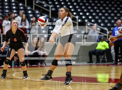 Thumbnail 3 in Iola vs. Schulenburg (UIL 2A Volleyball Semi-Final) photogallery.