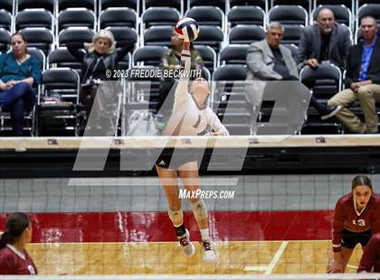 Thumbnail 3 in Iola vs. Schulenburg (UIL 2A Volleyball Semi-Final) photogallery.