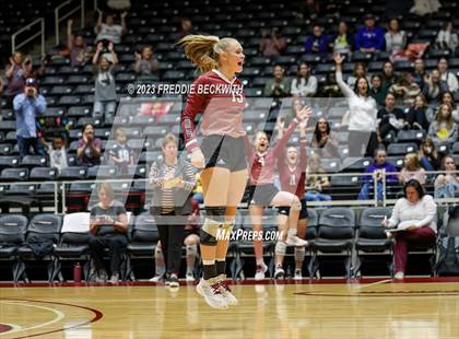Thumbnail 3 in Iola vs. Schulenburg (UIL 2A Volleyball Semi-Final) photogallery.