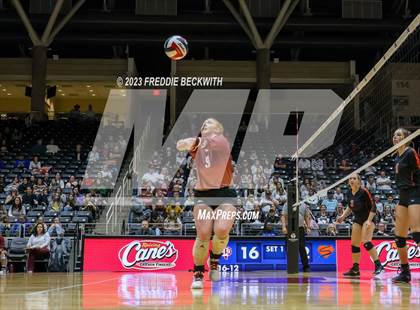 Thumbnail 3 in Iola vs. Schulenburg (UIL 2A Volleyball Semi-Final) photogallery.