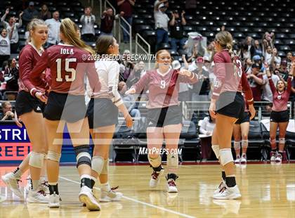 Thumbnail 3 in Iola vs. Schulenburg (UIL 2A Volleyball Semi-Final) photogallery.