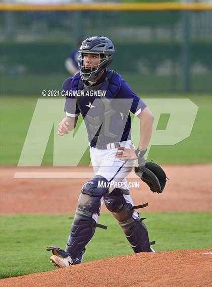 Thumbnail 2 in Klein Cain vs Klein Forest photogallery.