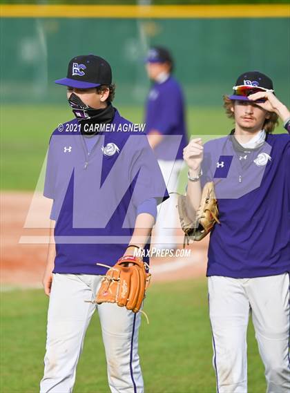 Thumbnail 2 in Klein Cain vs Klein Forest photogallery.
