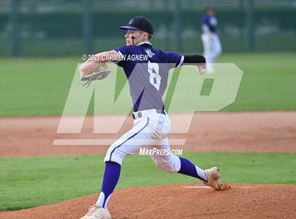 Thumbnail 3 in Klein Cain vs Klein Forest photogallery.