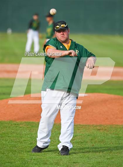 Thumbnail 2 in Klein Cain vs Klein Forest photogallery.