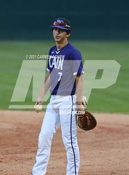 Thumbnail 2 in Klein Cain vs Klein Forest photogallery.