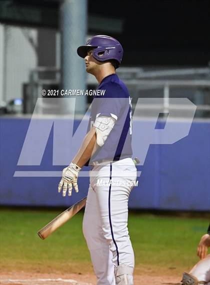 Thumbnail 1 in Klein Cain vs Klein Forest photogallery.