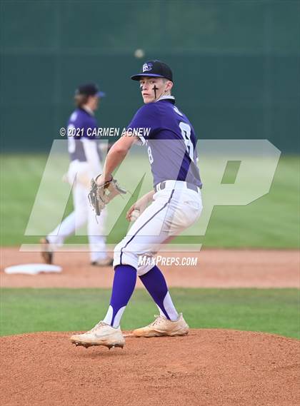 Thumbnail 3 in Klein Cain vs Klein Forest photogallery.