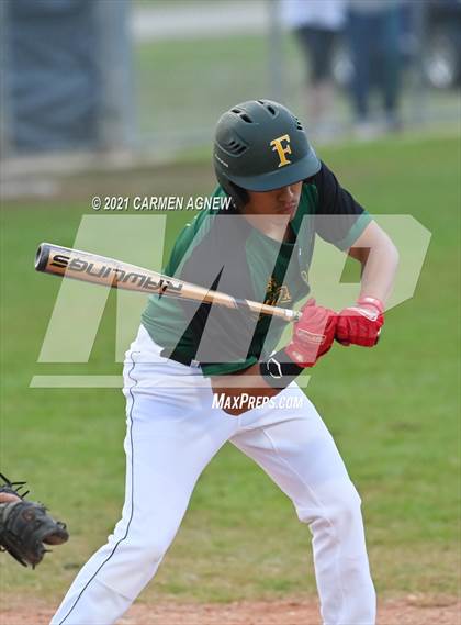 Thumbnail 3 in Klein Cain vs Klein Forest photogallery.