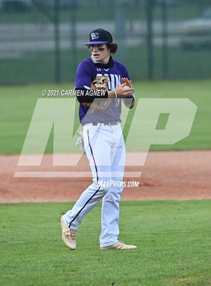 Thumbnail 3 in Klein Cain vs Klein Forest photogallery.