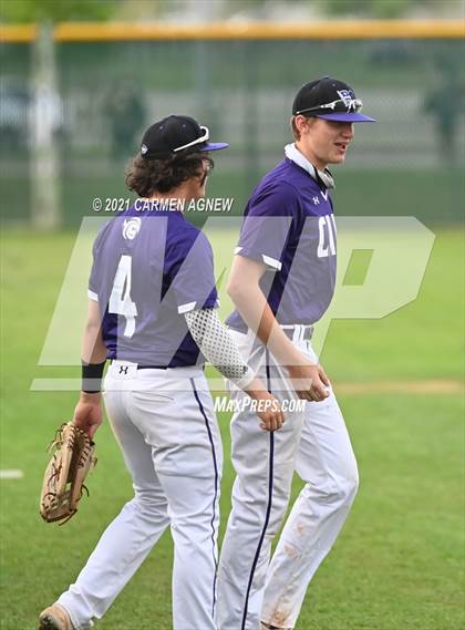 Thumbnail 2 in Klein Cain vs Klein Forest photogallery.