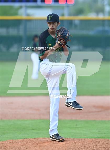 Thumbnail 1 in Klein Cain vs Klein Forest photogallery.