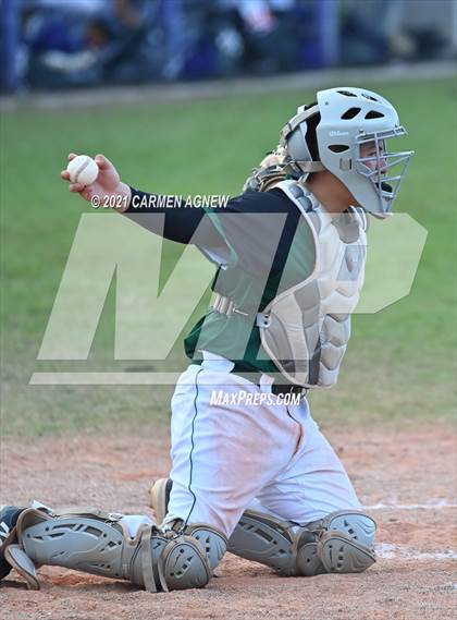 Thumbnail 3 in Klein Cain vs Klein Forest photogallery.