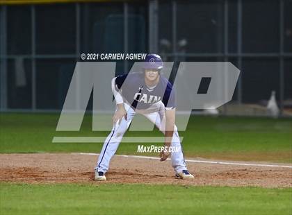 Thumbnail 2 in Klein Cain vs Klein Forest photogallery.