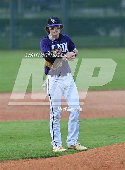 Thumbnail 3 in Klein Cain vs Klein Forest photogallery.