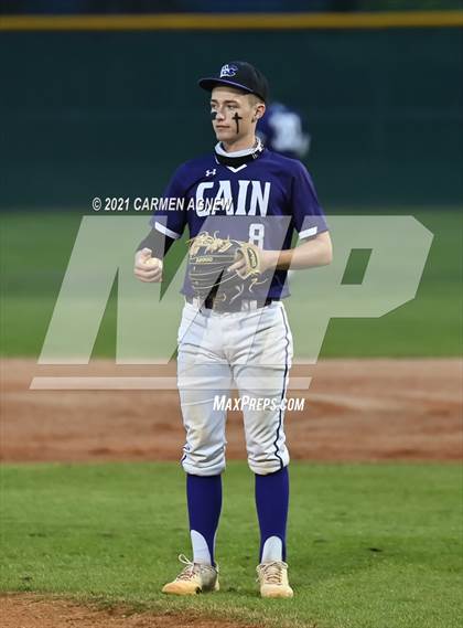 Thumbnail 2 in Klein Cain vs Klein Forest photogallery.