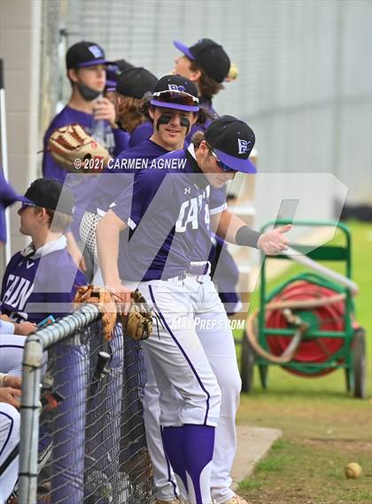 Thumbnail 3 in Klein Cain vs Klein Forest photogallery.