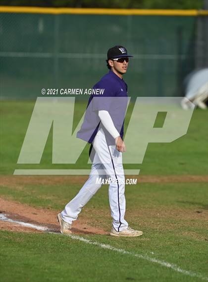 Thumbnail 1 in Klein Cain vs Klein Forest photogallery.