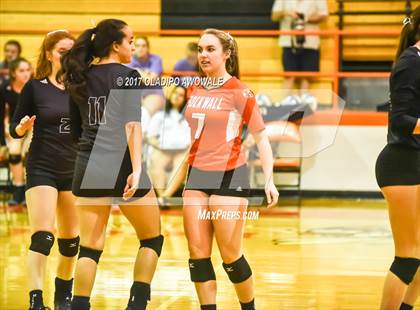 Thumbnail 1 in Horn @ Rockwall photogallery.