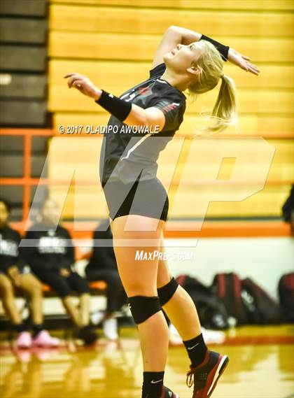 Thumbnail 3 in Horn @ Rockwall photogallery.