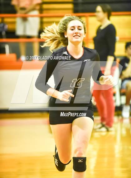 Thumbnail 3 in Horn @ Rockwall photogallery.