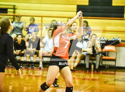 Thumbnail 3 in Horn @ Rockwall photogallery.