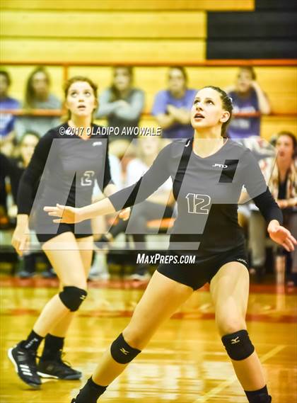 Thumbnail 3 in Horn @ Rockwall photogallery.