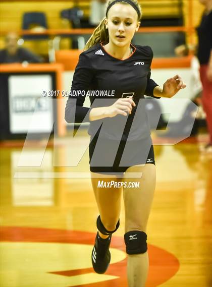 Thumbnail 3 in Horn @ Rockwall photogallery.