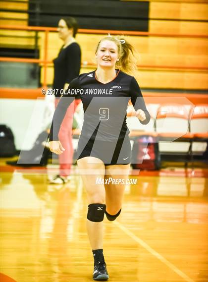 Thumbnail 3 in Horn @ Rockwall photogallery.