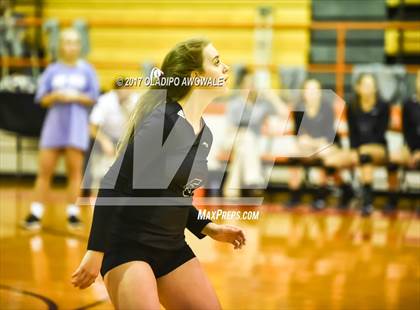 Thumbnail 3 in Horn @ Rockwall photogallery.