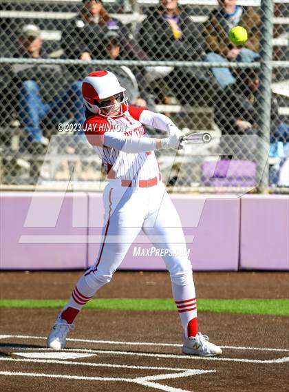 Thumbnail 1 in Wylie vs Glen Rose (Godley High School) photogallery.