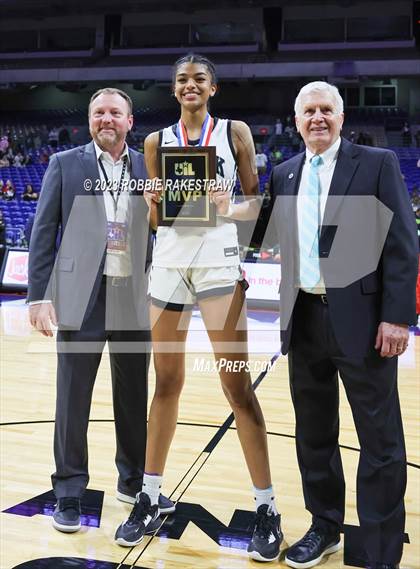 Thumbnail 3 in Clark vs. DeSoto (UIL 6A Basketball State Semifinal Medal Ceremony) photogallery.