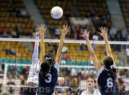 Thumbnail 1 in University vs. Bishop Machebeuf (CHSAA 3A Pool II) photogallery.