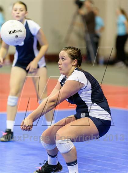 Thumbnail 2 in University vs. Bishop Machebeuf (CHSAA 3A Pool II) photogallery.