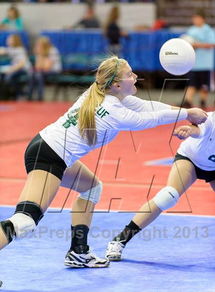 Thumbnail 2 in University vs. Bishop Machebeuf (CHSAA 3A Pool II) photogallery.