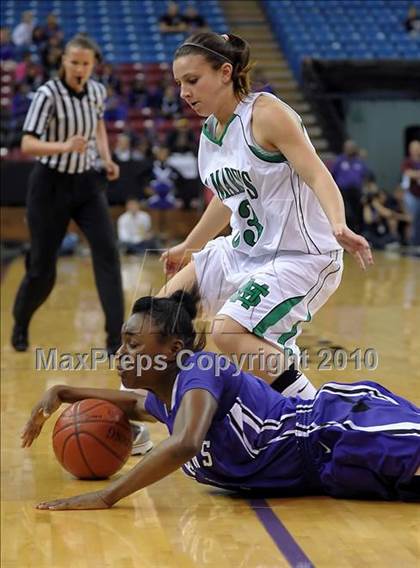 Thumbnail 3 in Sacramento vs. St. Mary's (CIF NorCal D3 Final) photogallery.
