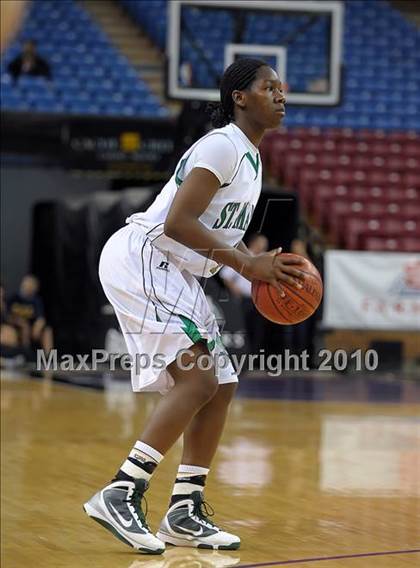 Thumbnail 1 in Sacramento vs. St. Mary's (CIF NorCal D3 Final) photogallery.
