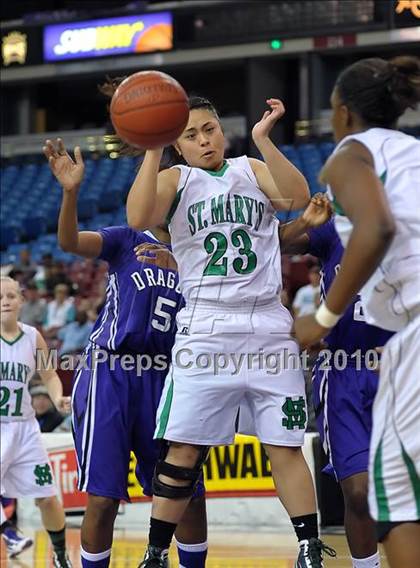 Thumbnail 3 in Sacramento vs. St. Mary's (CIF NorCal D3 Final) photogallery.