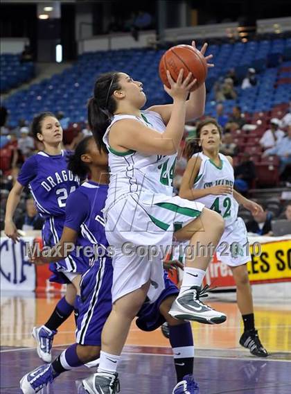 Thumbnail 3 in Sacramento vs. St. Mary's (CIF NorCal D3 Final) photogallery.