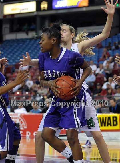Thumbnail 3 in Sacramento vs. St. Mary's (CIF NorCal D3 Final) photogallery.