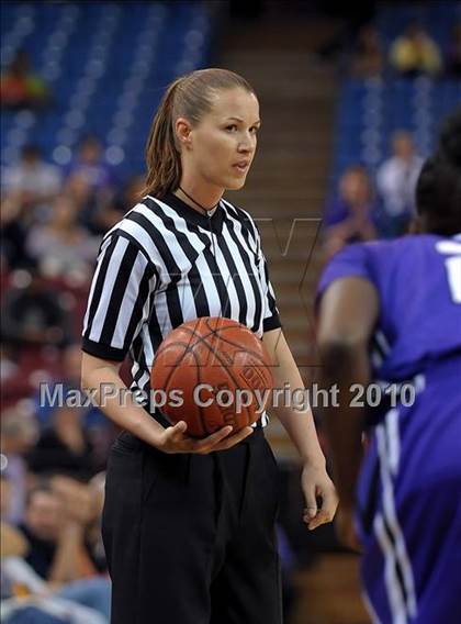 Thumbnail 1 in Sacramento vs. St. Mary's (CIF NorCal D3 Final) photogallery.