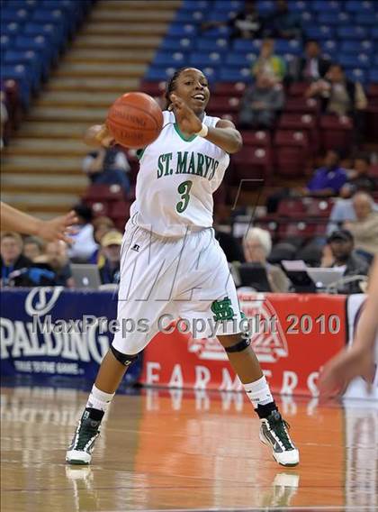 Thumbnail 2 in Sacramento vs. St. Mary's (CIF NorCal D3 Final) photogallery.