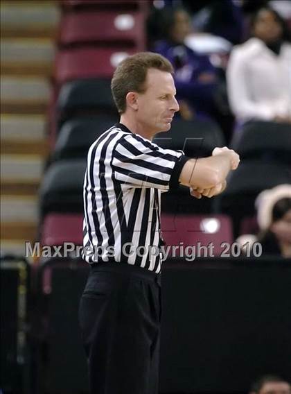 Thumbnail 3 in Sacramento vs. St. Mary's (CIF NorCal D3 Final) photogallery.