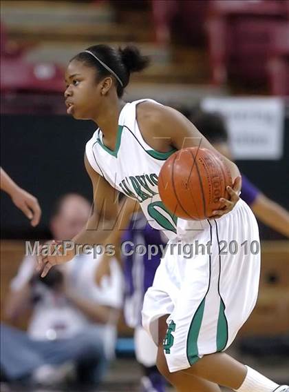 Thumbnail 2 in Sacramento vs. St. Mary's (CIF NorCal D3 Final) photogallery.