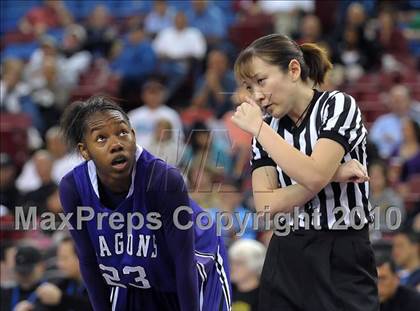 Thumbnail 3 in Sacramento vs. St. Mary's (CIF NorCal D3 Final) photogallery.